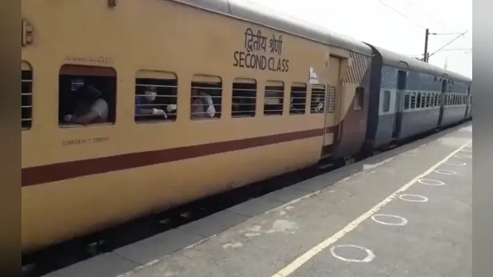 Shramik Special Train Bihar Updates : सूरत से श्रमिक स्पेशल ट्रेन से गया पहुंचे करीब 1200 यात्री, कोटा में फंसे छात्रों को लेकर सीवान पहुंची ट्रेन