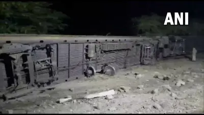 Train Derailed: राजस्थान में ट्रेन हादसा, सूर्यनगरी एक्सप्रेस के 8 डिब्बे पटरी से उतरे, अबतक 10 घायल
