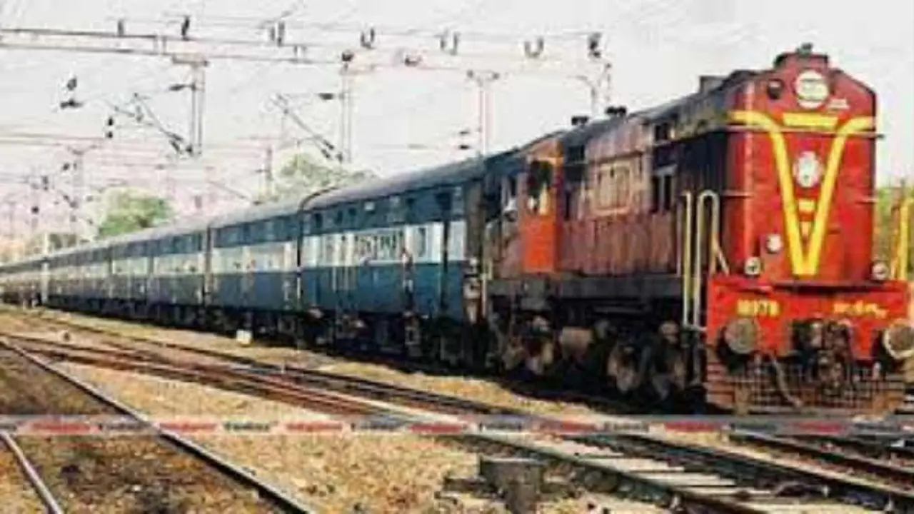 बिहार: नवरात्रि के मौके पर विंध्याचल स्टेशन पर 11 जोड़ी ट्रेनों का ठहराव, इस ट्रेन का परिचालन रद्द, देखें लिस्ट