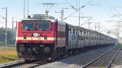 झारखंड: धनबाद-पटना इंटरसिटी में स्टील के बक्से में मिला युवक का शव, यात्रियों को नहीं लगी भनक, ऐसे हुआ खुलासा