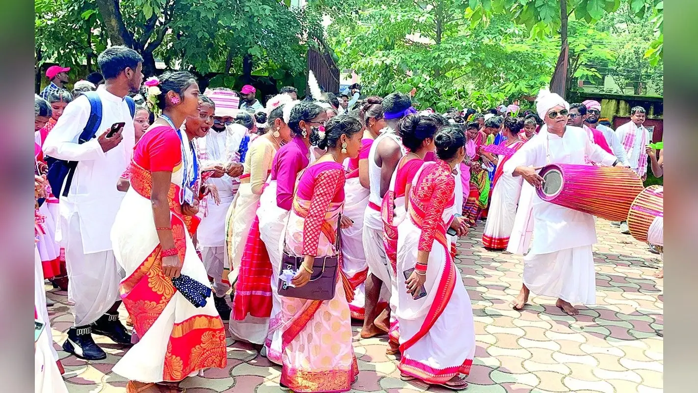 My Mati: आदिवासी समाज को ‘आदिवासियत’ और ‘आधुनिकता’ में सीखना होगा संतुलन बनाना