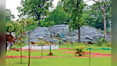 जमशेदपुर के इंद्रानगर में नये रॉक गार्डन का उद्घाटन, चट्टान पर 68 फीट चौड़ी नक्काशी है आकर्षण