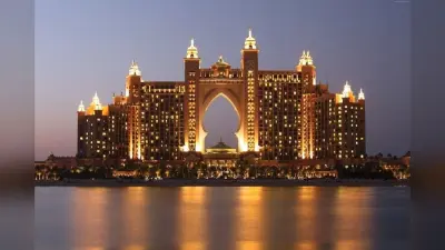 PHOTOS: UAE जाने का कर रहे हैं प्लान तो अब फ्लाइट में अपने साथ नहीं ले जा सकते ये सामान, यहां देखें लिस्ट