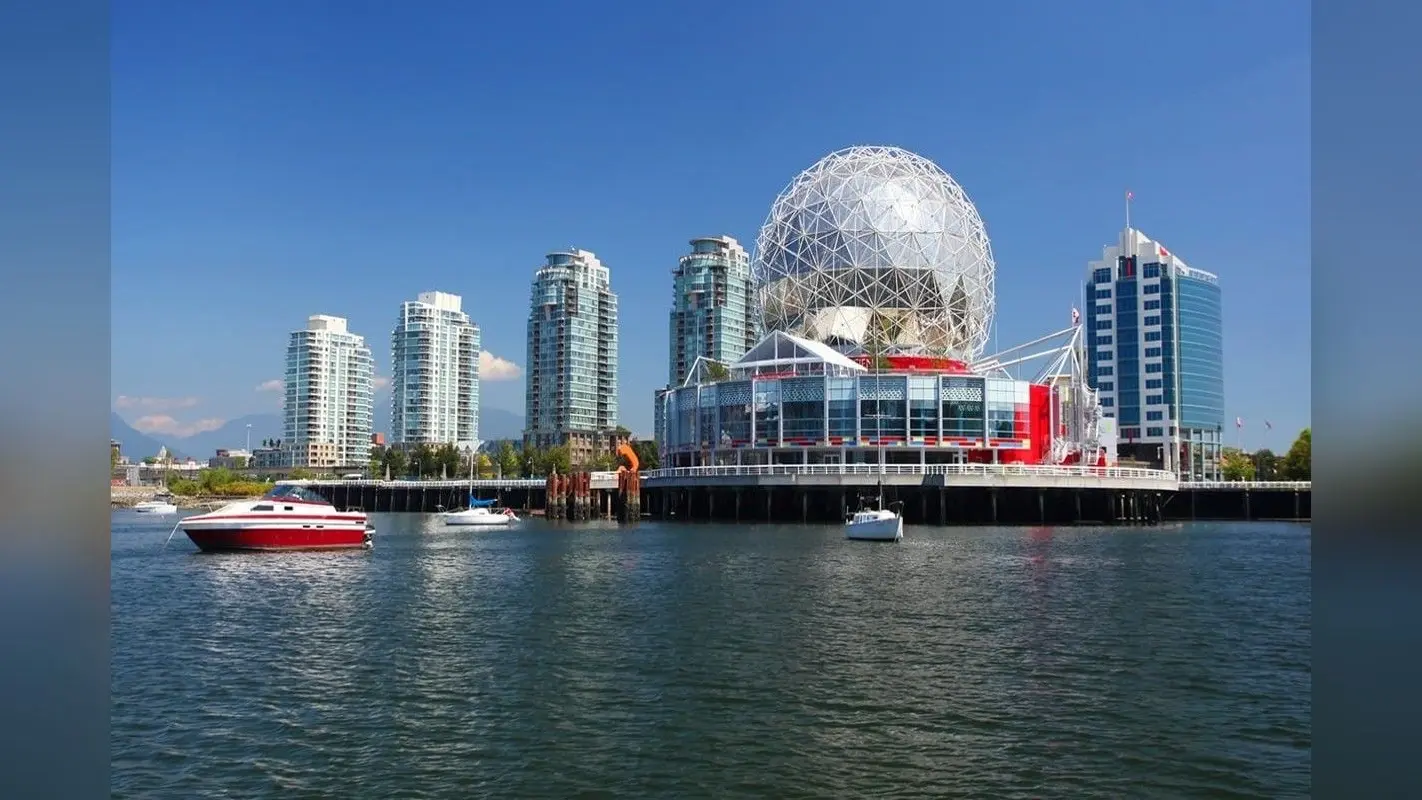 PHOTOS: बेहद खूबसूरत है Canada, घूमने जाएं तो एक बार जरूर करें कनाडा के इन जगहों को एक्सप्लोर