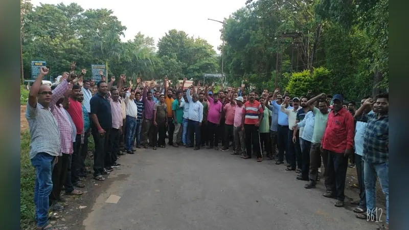 अपनी मांगों के समर्थन में हड़ताल पर गये UCIL जादूगोड़ा के कर्मचारी, 7 यूनिट का कार्य पूरी तरह से ठप