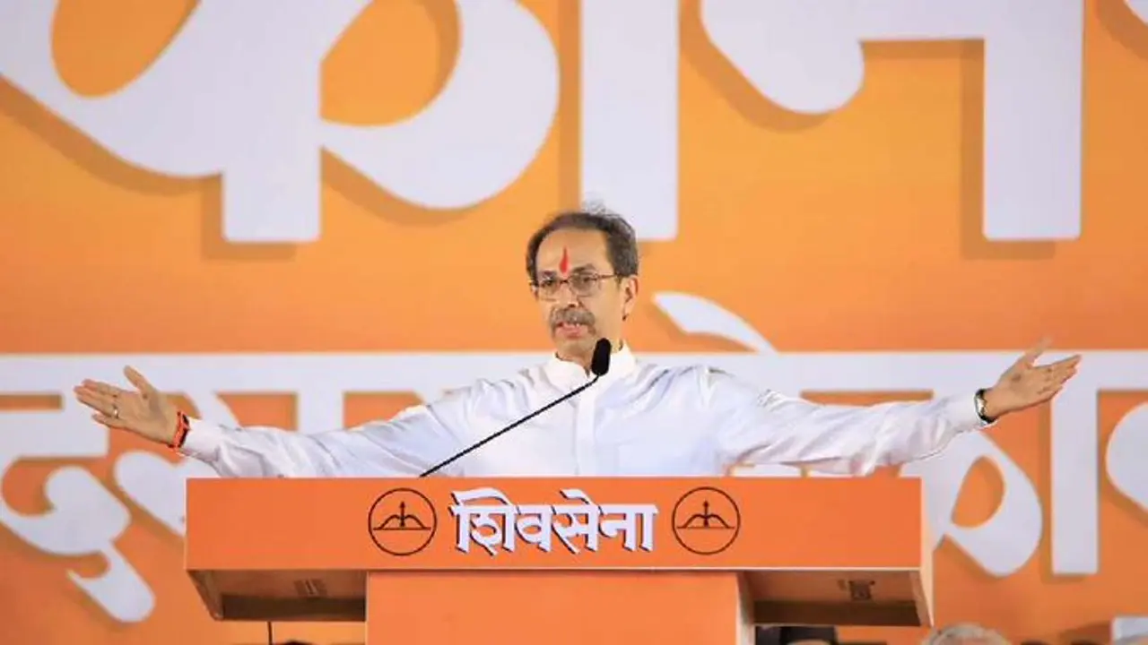 ‘उद्धव ठाकरे का घर से निकलना कर देंगे मुश्किल’ देवेंद्र फडणवीस पर हमले से गुस्से में भाजपा