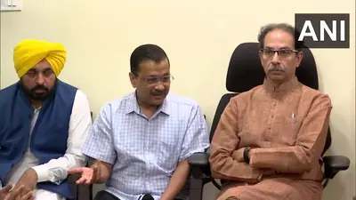 टीके का टोटा : महाराष्ट्र में 18 से 44 साल के लोगों को नहीं लगेगी कोरोना वैक्सीन, जानिए क्या है उद्धव सरकार का नया प्लान