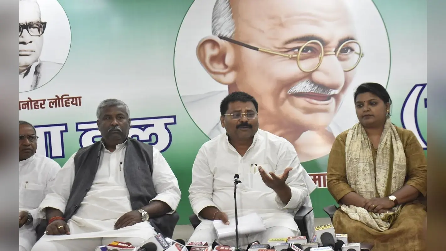 जदयू का मोदी सरकार पर आरोप, कहा- पिछड़े-अतिपिछड़े से खिलवाड़ कर रही है केंद्र, साजिश के तहत रोकी छात्रवृति