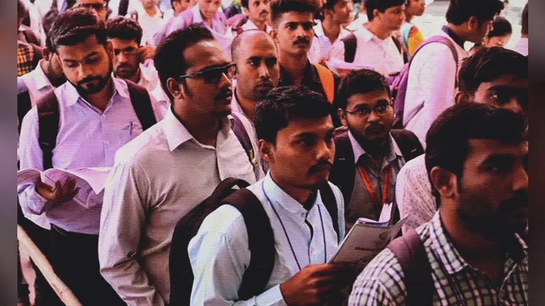 बिहार में बढ़ी रोजगार मांगने वाले बेरोजगारों की तादाद, ताजा आकड़ों से समझें कैसे हैं हालत
