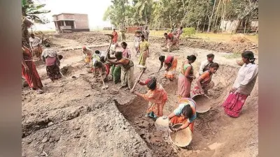 असंगठित कामगारों पर रहे ध्यान