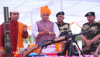 भारत चीन सीमा पर रक्षा मंत्री राजनाथ सिंह करेंगे शस्त्र पूजा