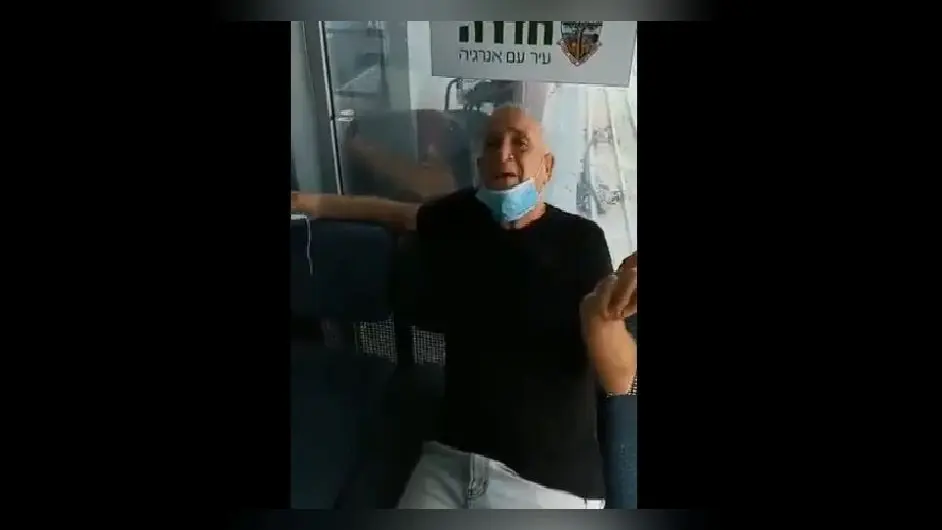 हिंदी दिवस पर इजरायल में लाल छड़ी मैदान खड़ी …