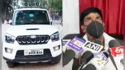 बक्सर कांग्रेस विधायक की गाड़ी से पकड़ायी आठ बोतल विदेशी शराब, चार गिरफ्तार