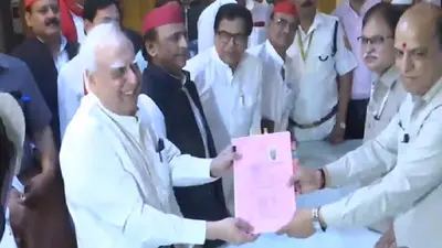 रांची में बोर्ड परीक्षा देने जा रही छात्रा हाइवा की चपेट में, हुई मौत