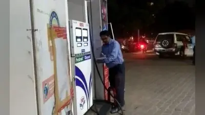 Lucknow News: डीलर्स की कमीशन बढ़ाने की मांग, आधे घंटे के लिए पेट्रोल पंप बंद, आम जनता रही परेशान