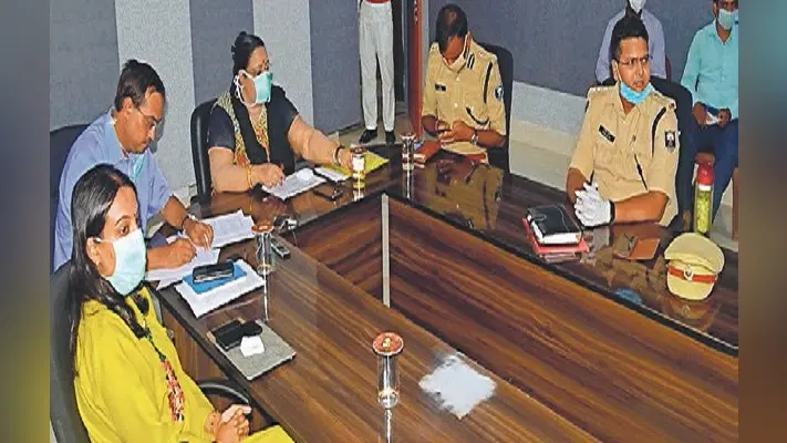 कोरोना काल में क्या क्या बदला, कैसे सदन पहुंचे सांसद