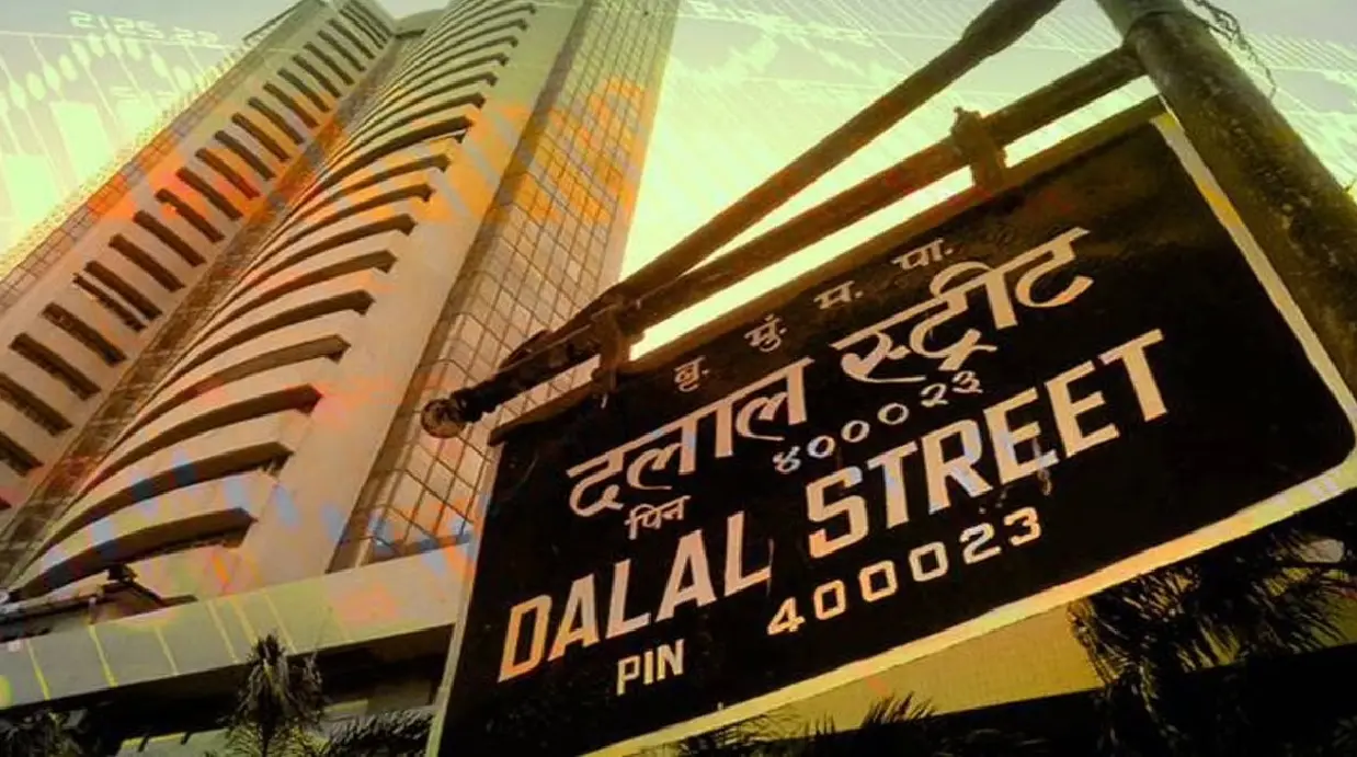 Year Ender 2023: इस साल दलाल स्ट्रीट की पहली पसंद बने छोटे शेयर, स्मॉल कैप और मिड कैप पर मिला बंपर रिटर्न