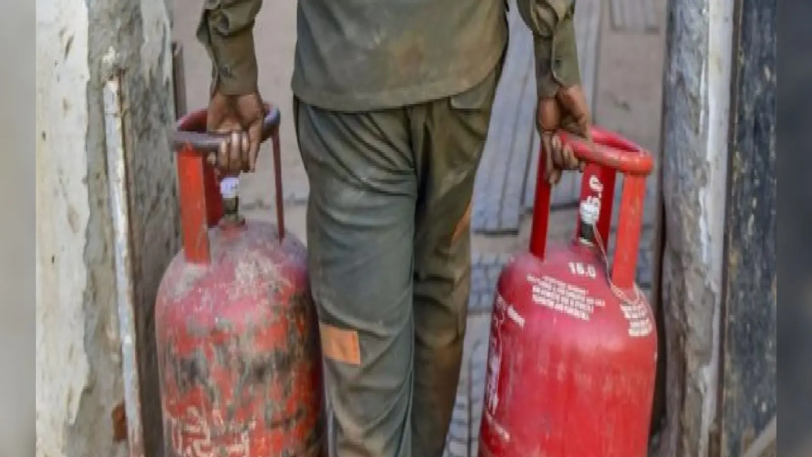 LPG कनेक्शन लेना हुआ और आसान, मुफ्त में मिलेगी कई सारी चीजें