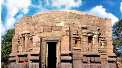 बिहार के इस मंदिर में दी जाती है रक्तविहीन बलि, तीन बार बदलता है शिवलिंग का रंग, विदेशों से देखने आते हैं भक्त