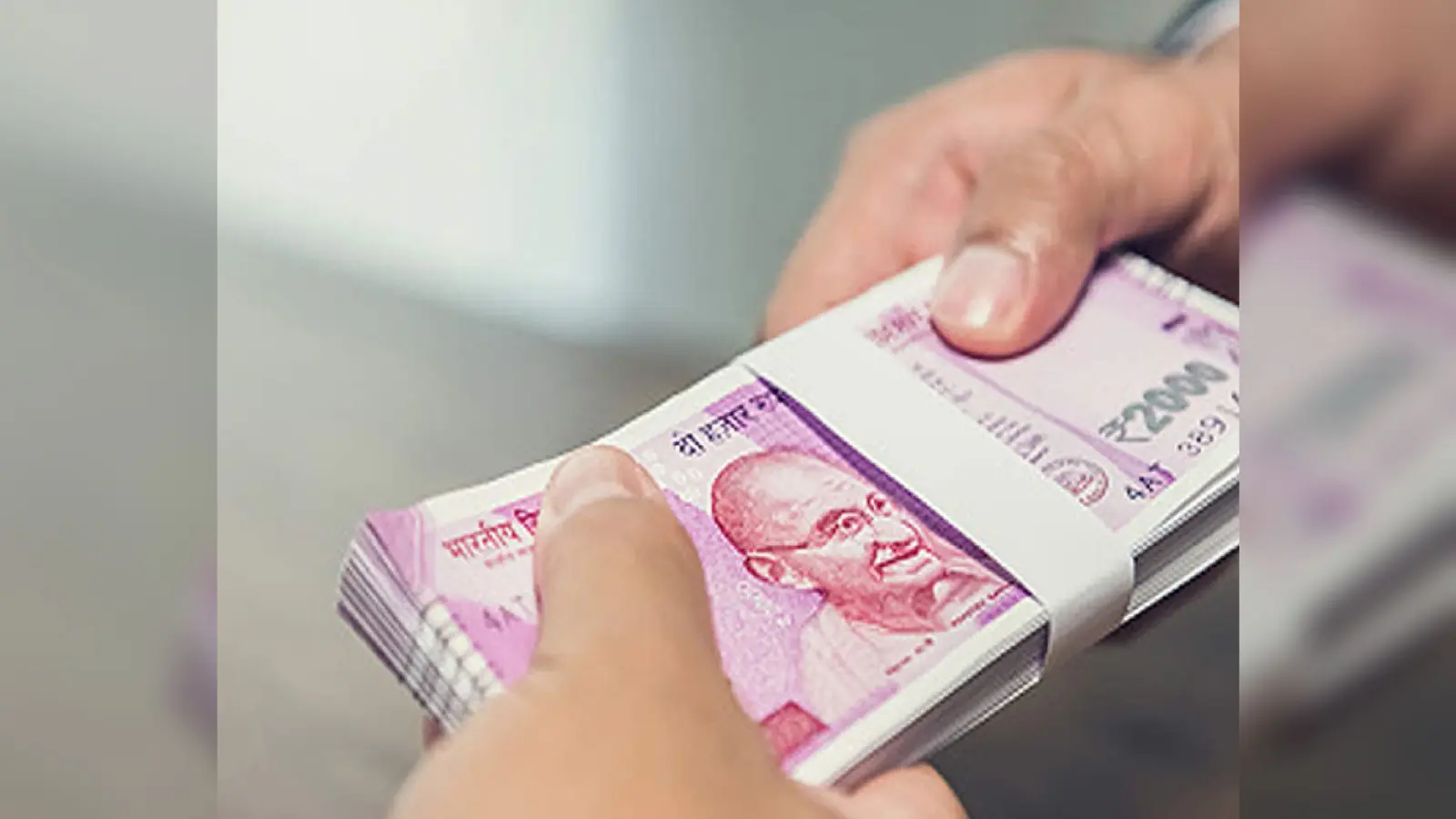 Fact Check: सरकार आयुष्मान भारत योजना के तहत सभी को दे रही है 5 लाख का स्वास्थ्य बीमा? जानें सच्चाई