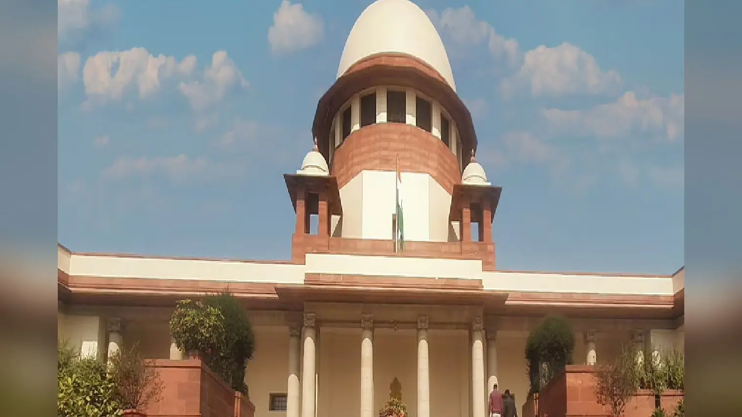 कोरोना संक्रमण से मारे गये लोगों के परिजनों को क्या 4 लाख रुपये देगी सरकार,सुप्रीम कोर्ट ने मांगा जवाब