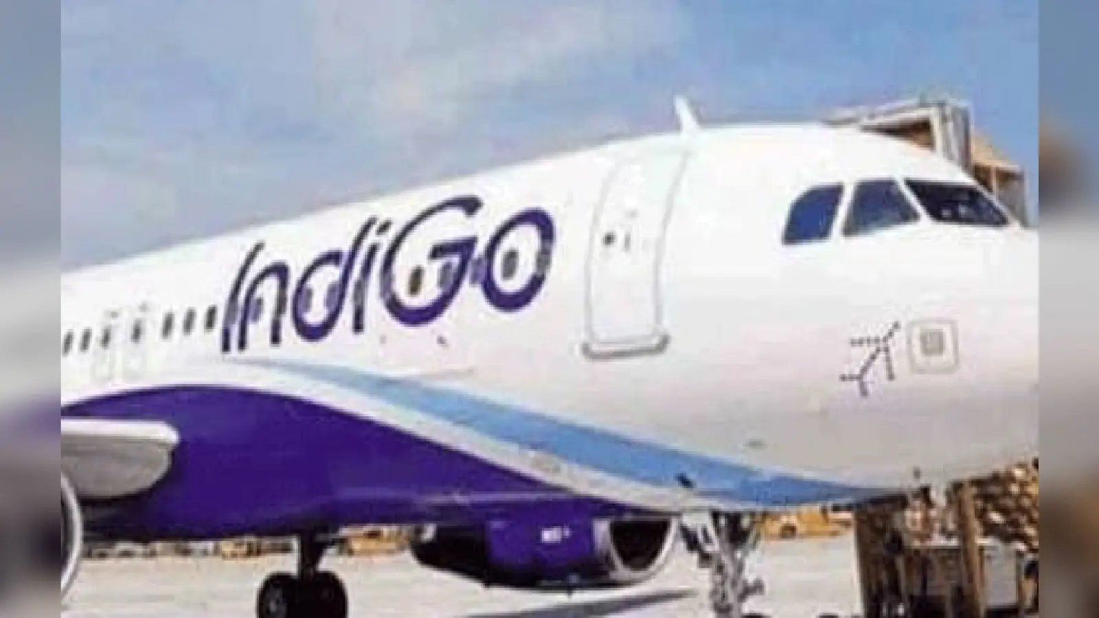 टेक ऑफ से पहले यात्री बोला- मैं कोरोना पॉजिटिव हूं, Indigo की फ्लाइट में मचा हड़कंप