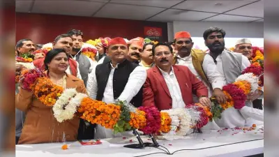 पटना में बोरिंग रोड चौराहे पर ‘सहारा’ के खिलाफ लोगों ने जमकर प्रदर्शन किया, घंटों तक लगा रहा भीषण जाम
