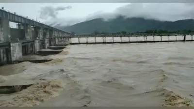 बढ़ता जलस्तर : पुनासी डैम से प्रति घंटे छोड़ा जा रहा 18 लाख क्यूसेक पानी