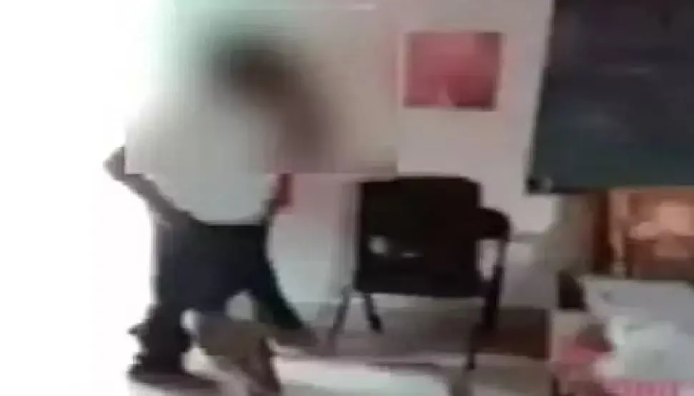 Viral Video: शेखपुरा में शिक्षक- शिक्षिका स्कूल में कर रहे थे गंदा काम, गांव वालों ने किया फिर ये…