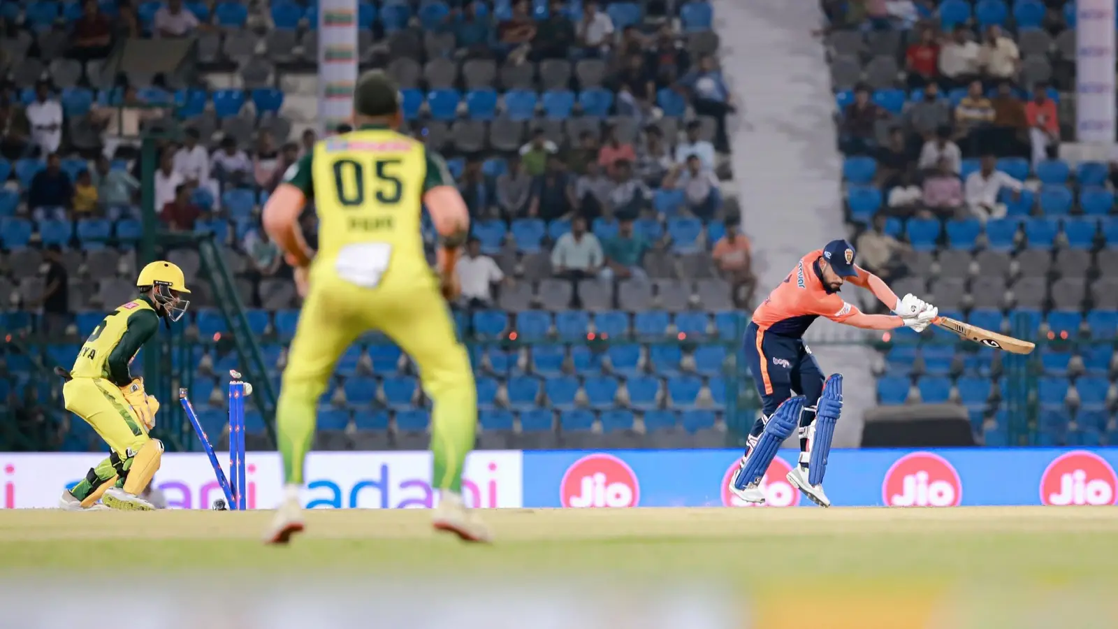 UP T20 लीग के मैचों में 150 करोड़ का सट्टा! BCCI की एंटी करप्शन टीम पहुंची कानपुर, सटोरियों पर निगाह
