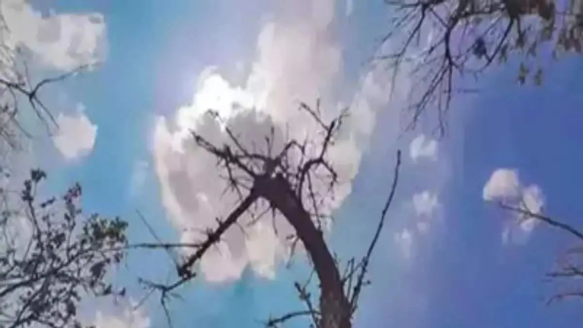 UP Weather Update: यूपी में मानसून विदा लेने की तैयारी में, हल्की से मध्यम बारिश रहेगी जारी, जानें मौसम का हाल