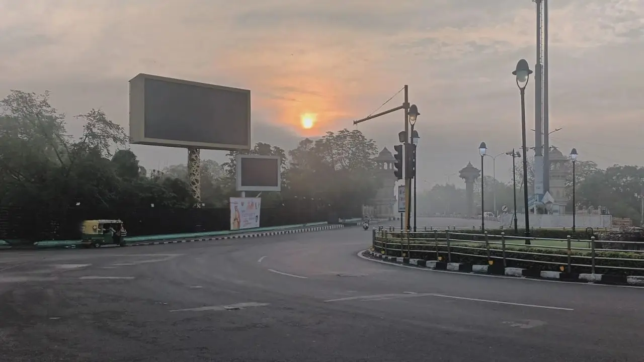 मुजफ्फरपुर मौसम: डेढ़ डिग्री नीचे गिरा पारा, उमस बरकरार, जिले के इन इलाकों में आज बाधित रहेगी बिजली
