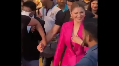 उर्वशी रौतेला ने ट्रांसपेरेंट ड्रेस में कराया हॉट फोटोशूट, फैंस ने कमेंट में लिखा भीगी भीगी सड़कों पे…