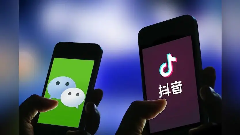 US Ban TikTok, WeChat : ट्रम्प ने टिकटॉक, वीचैट पर प्रतिबंध लगाने के कार्यकारी आदेश पर किये हस्ताक्षर