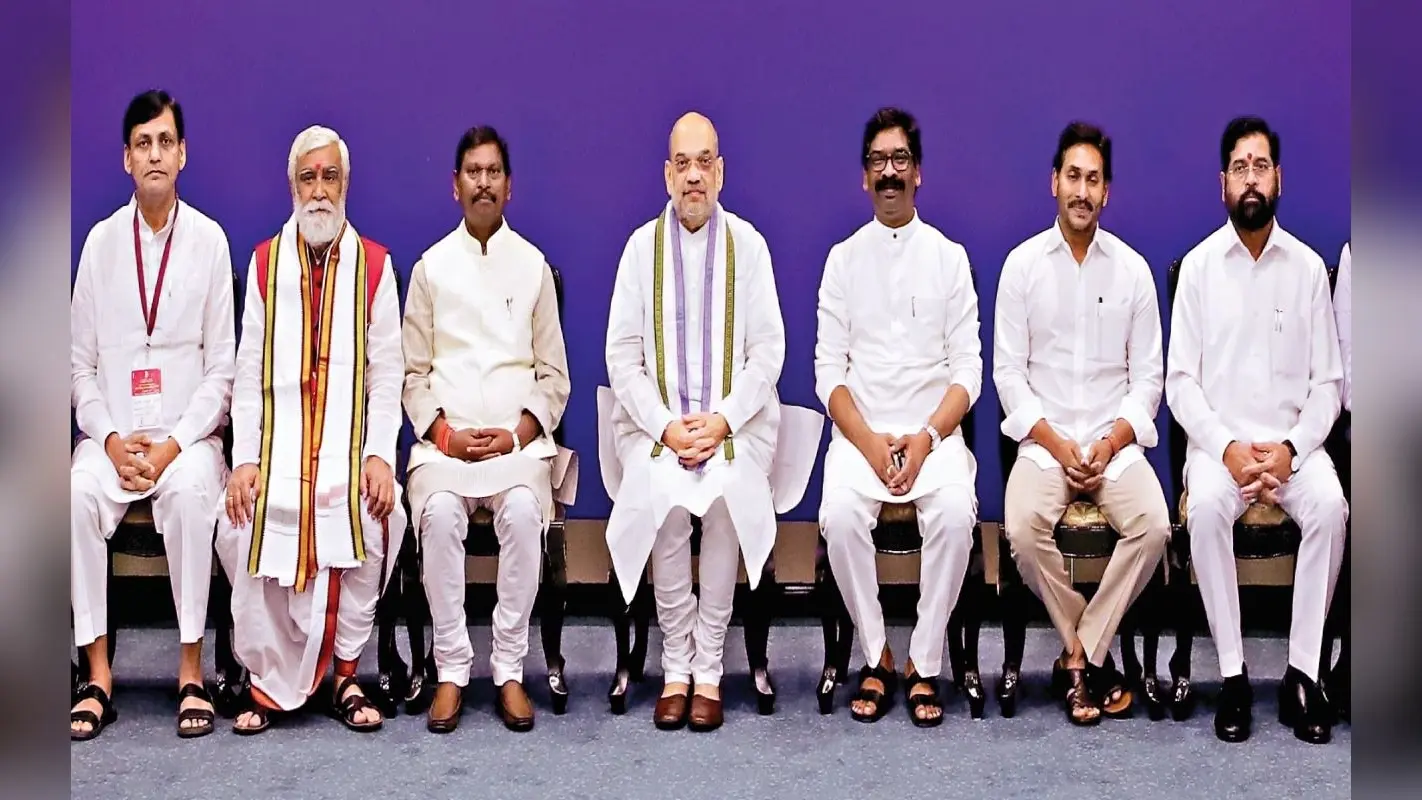 झारखंड सीएम हेमंत सोरेन ने केंद्र सरकार से की मांग, खनन कंपनियों पर बकाया पैसे और आठ लाख पीएम आवास दे