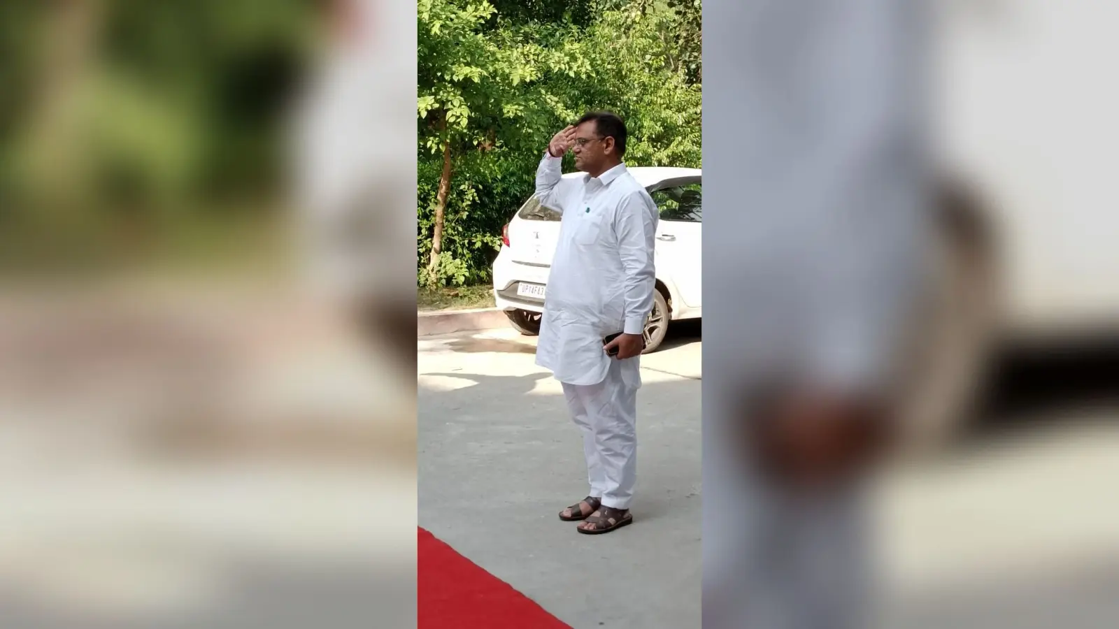 UP News: योगी कैबिनेट से इस्तीफे के सवाल पर मंत्री दिनेश खटीक ने तोड़ी चुप्पी, एक लाइन में कही बड़ी बात