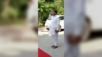UP News: योगी कैबिनेट से इस्तीफे के सवाल पर मंत्री दिनेश खटीक ने तोड़ी चुप्पी, एक लाइन में कही बड़ी बात