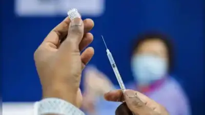 Vaccination : वैक्सीन की ऑनलाइन बुकिंग कराने में होगी आसानी, पेटीएम, मेक माय ट्रिप और इन्फोसिस ने बढ़ाया मदद का हाथ