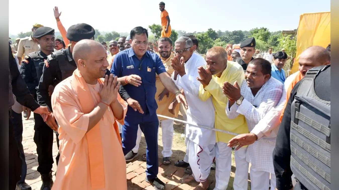 दिवाली पर वनवासियों और मुसहर समुदाय को CM योगी की सौगात, 80 करोड़ रुपये के 288 विक��स कार्यों का शिलान्यास