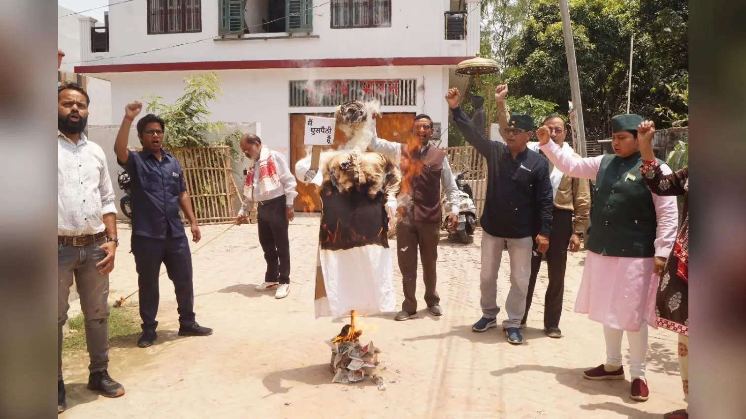 पूर्व सांसद सुनील जाखड़ ने संत रविदास मंदिर में किया पूजन, अमर्यादित बयान को लेकर दलित समाज से मांगी माफी