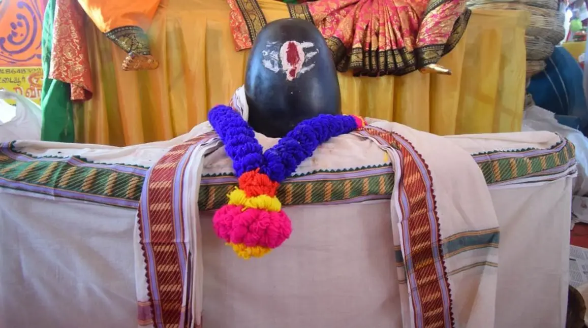 Varanasi News: गंगा किनारे बाढ़ की दहशत से बढ़ी लोगों की धड़कन, एक दिन में 66 सेंटीमीटर ऊपर चढ़ा पानी