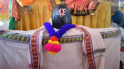 Varanasi News: गंगा किनारे बाढ़ की दहशत से बढ़ी लोगों की धड़कन, एक दिन में 66 सेंटीमीटर ऊपर चढ़ा पानी