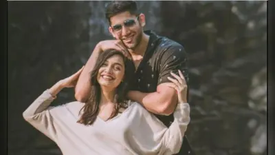 दिव्या अग्रवाल और वरुण सूद का हुआ ब्रेकअप, एक्ट्रेस ने पोस्ट में लिखा- मैं सांस लेना चाहती हूं…