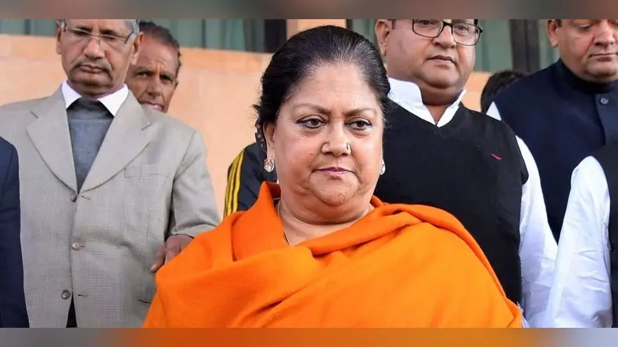 Rajasthan Political Crisis : राजस्थान में जल्द कुछ बड़ा होगा ? भाजपा विधायक पहुंचे गुजरात, वसुंधरा सक्रिय