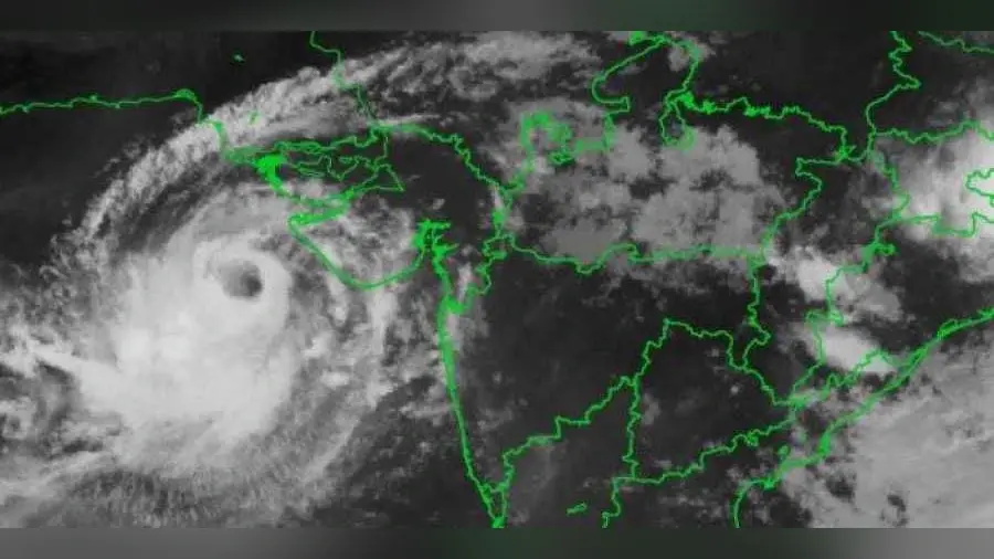 ‘अम्फान’: 21 साल बाद आया जब महातूफान तो टेक्नोलॉजी ने बचायी हजारों की जान, जानिए कैसे