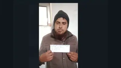 रणबीर कपूर की आंखों में यूं डूबी नजर आई आलिया भट्ट, देखें शादी की INSIDE फोटोज