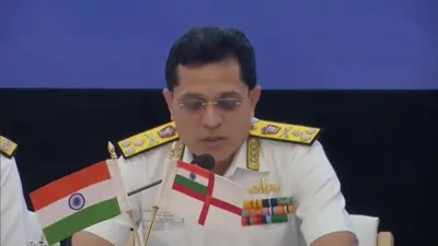 मेगा फाइटर डील पर नौसेना उपप्रमुख ने कहा, राफेल या सुपर हॉर्नेट केवल ‘अंतरिम व्यवस्था’