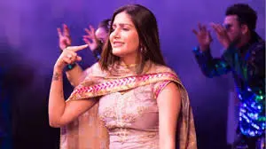 ‘बाबू तेरा लाडला जवान हो लिया’ पर सपना चौधरी ने किया गदर डांस, सोशल मीडिया पर खूब देखा जा रहा ये VIDEO