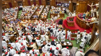 Explainer: यूपी विधानसभा में मोबाइल ले जाने से लेकर तेज हंसने पर रोक, जानें नई नियमावली कब से होगी लागू