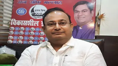 निकाय चुनाव में बीजेपी सांसद की पत्नी की हार पर VIP का हमला, कहा- जनता वादों में नहीं सच पर यकीन करती है